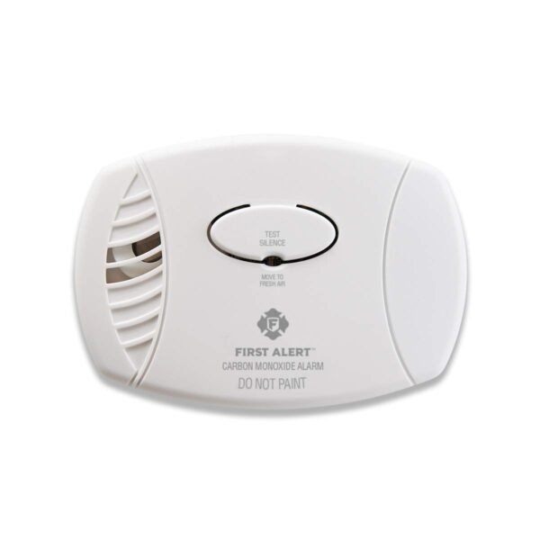 First Alert CO605 Carbon Monoxide Detector Review Plug In Alarm with Battery Backup First Alert CO605 Carbon Monoxide Detector Review Plug In Alarm with Battery Backup