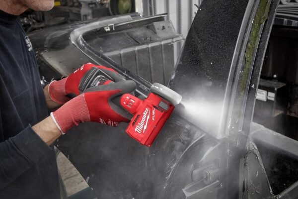 Milwaukee 12V Cut-Off Tool Review Powerstate Brushless Motor and Ergonomic Design